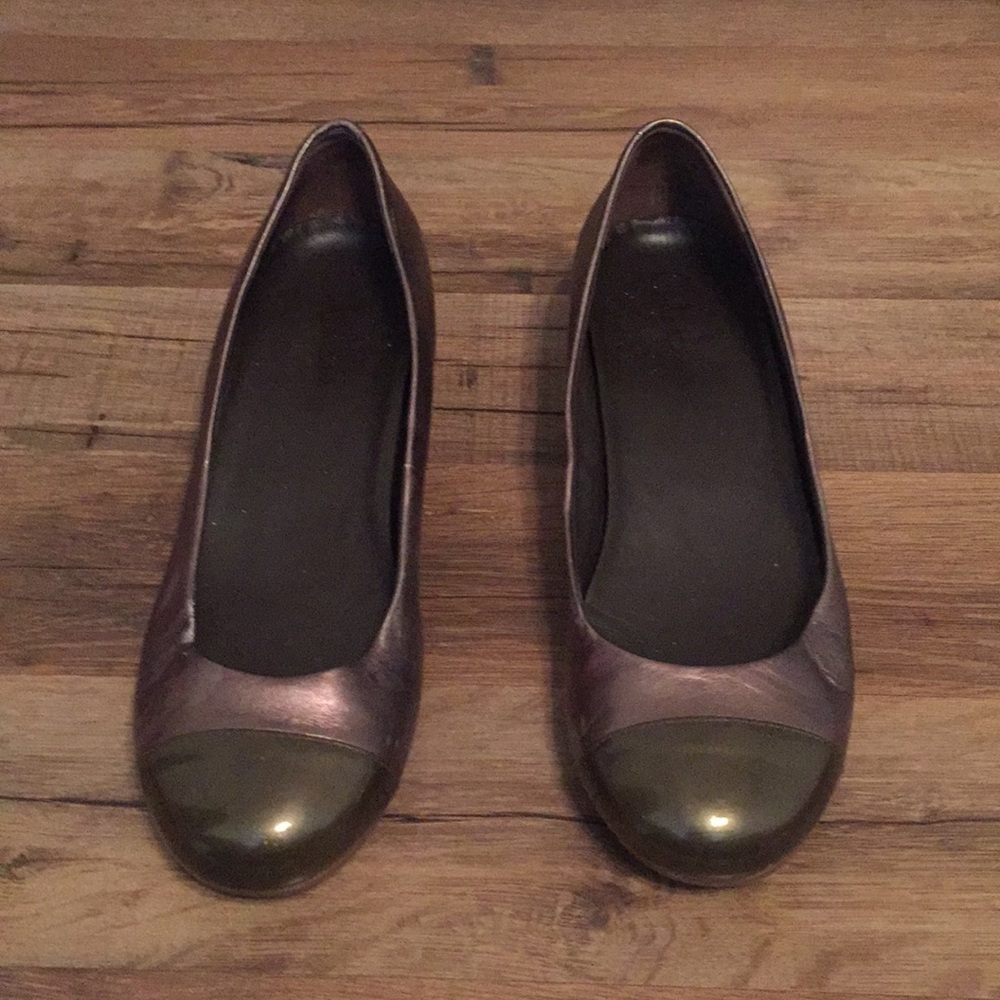 Bronze shoes
